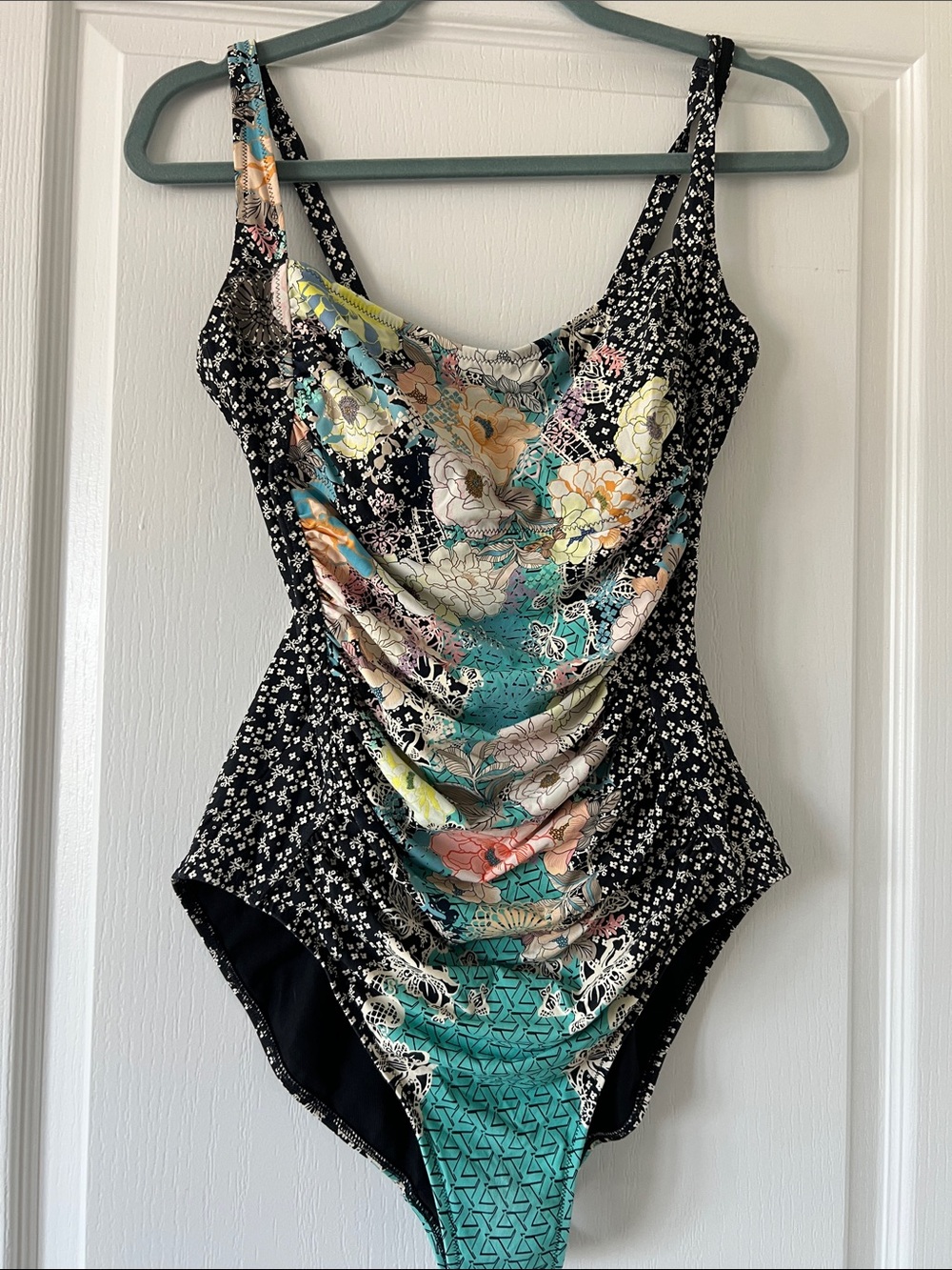 EUC Johnny Was Black Floral Multi-Color Marilyn Ruched Swimsuit SIZE XL